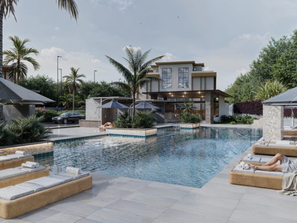 Piscina y área social de Atalía Suites